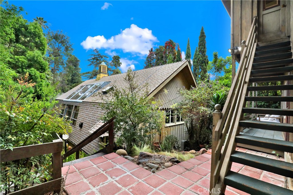 533 West Rustic Road Santa Monica, CA 90402 - Photo 26 of 75