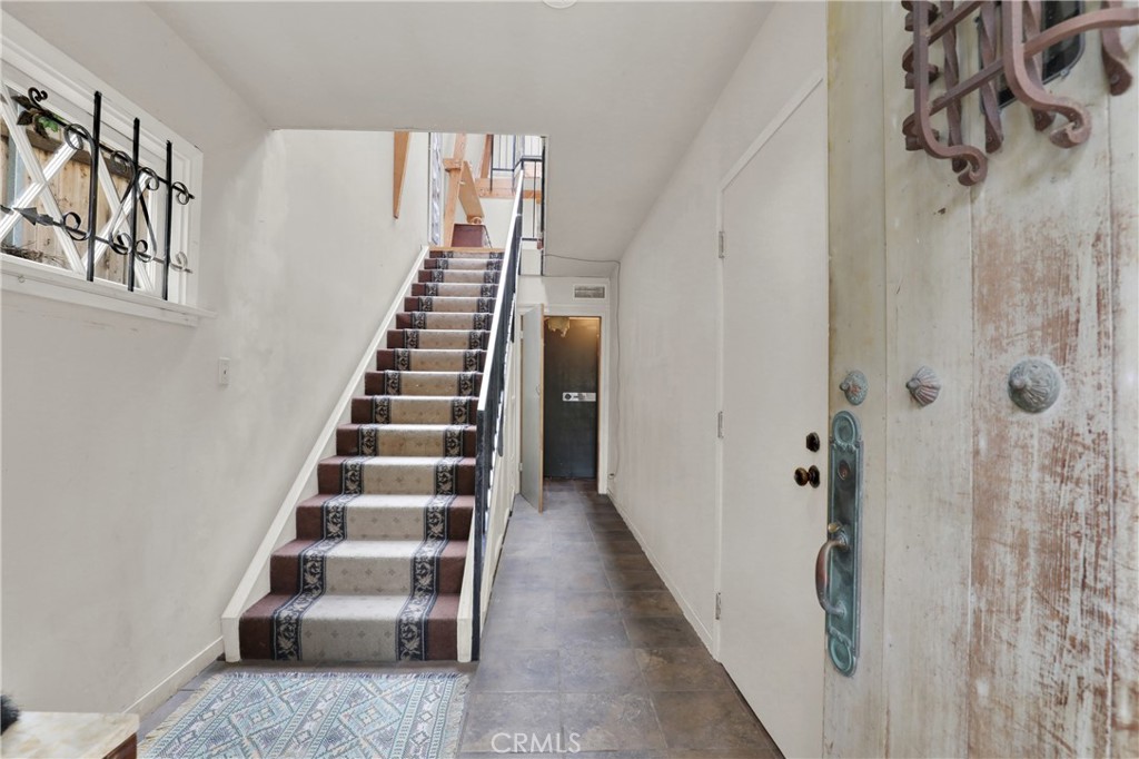 533 West Rustic Road Santa Monica, CA 90402 - Photo 33 of 75