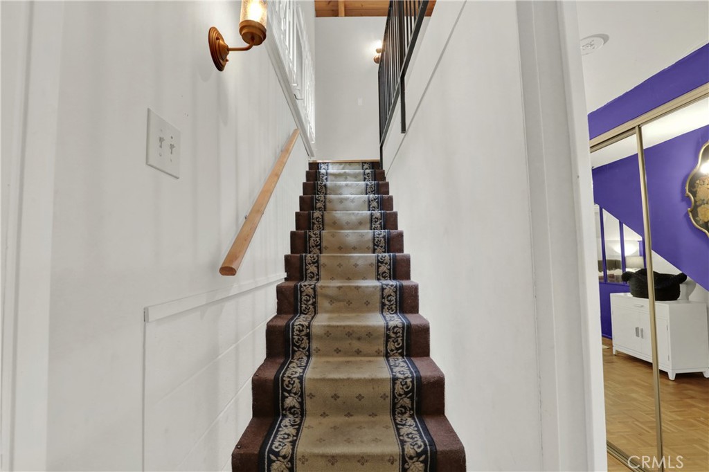 533 West Rustic Road Santa Monica, CA 90402 - Photo 37 of 75