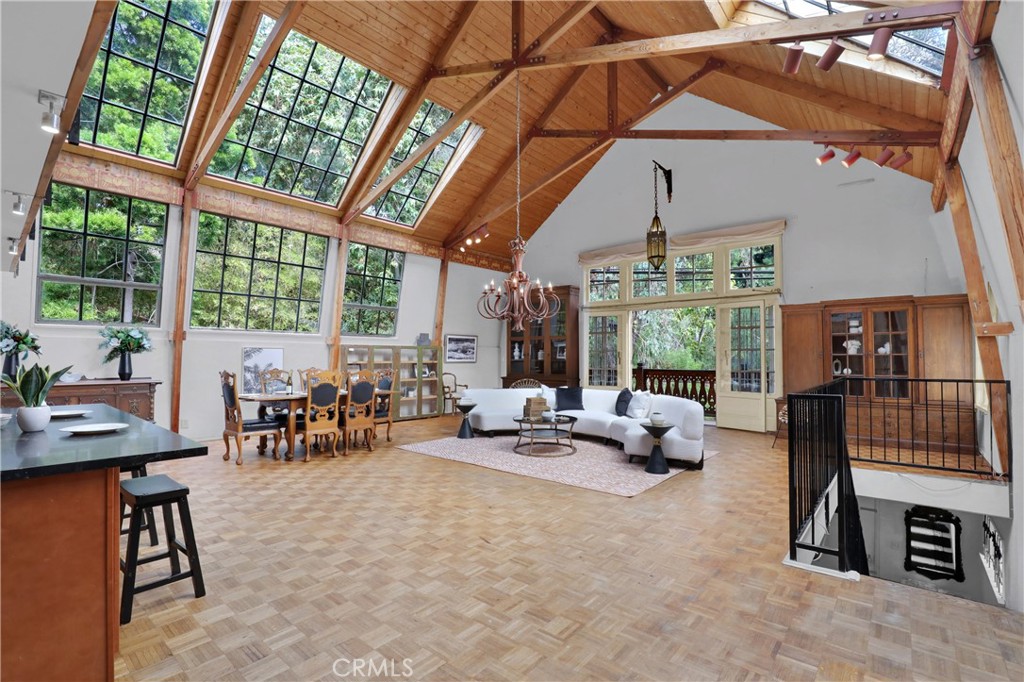 533 West Rustic Road Santa Monica, CA 90402 - Photo 38 of 75