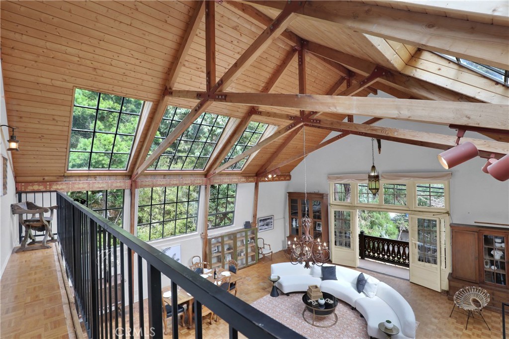 533 West Rustic Road Santa Monica, CA 90402 - Photo 44 of 75