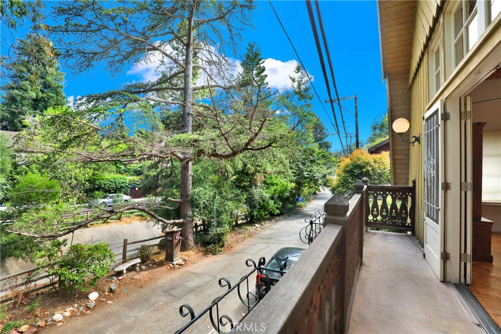 533 West Rustic Road Santa Monica, CA 90402 - Photo 46 of 75