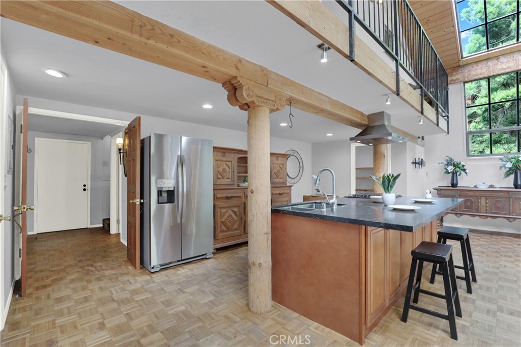 533 West Rustic Road Santa Monica, CA 90402 - Photo 47 of 75