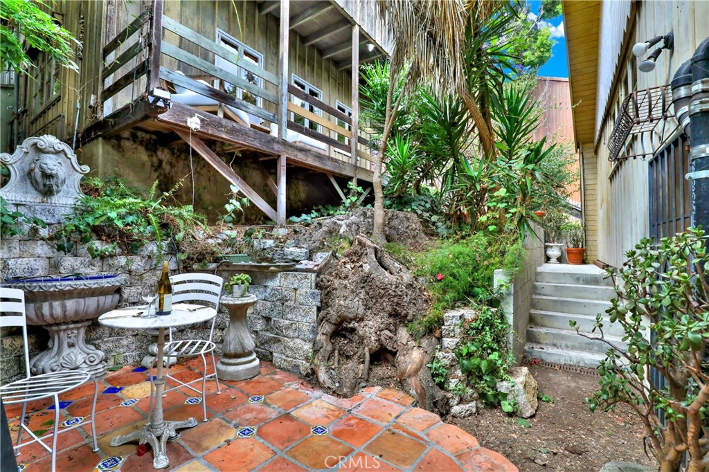 533 West Rustic Road Santa Monica, CA 90402 - Photo 53 of 75