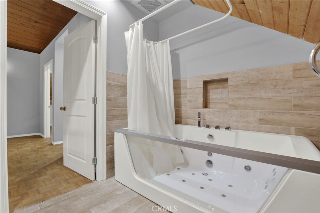 533 West Rustic Road Santa Monica, CA 90402 - Photo 57 of 75