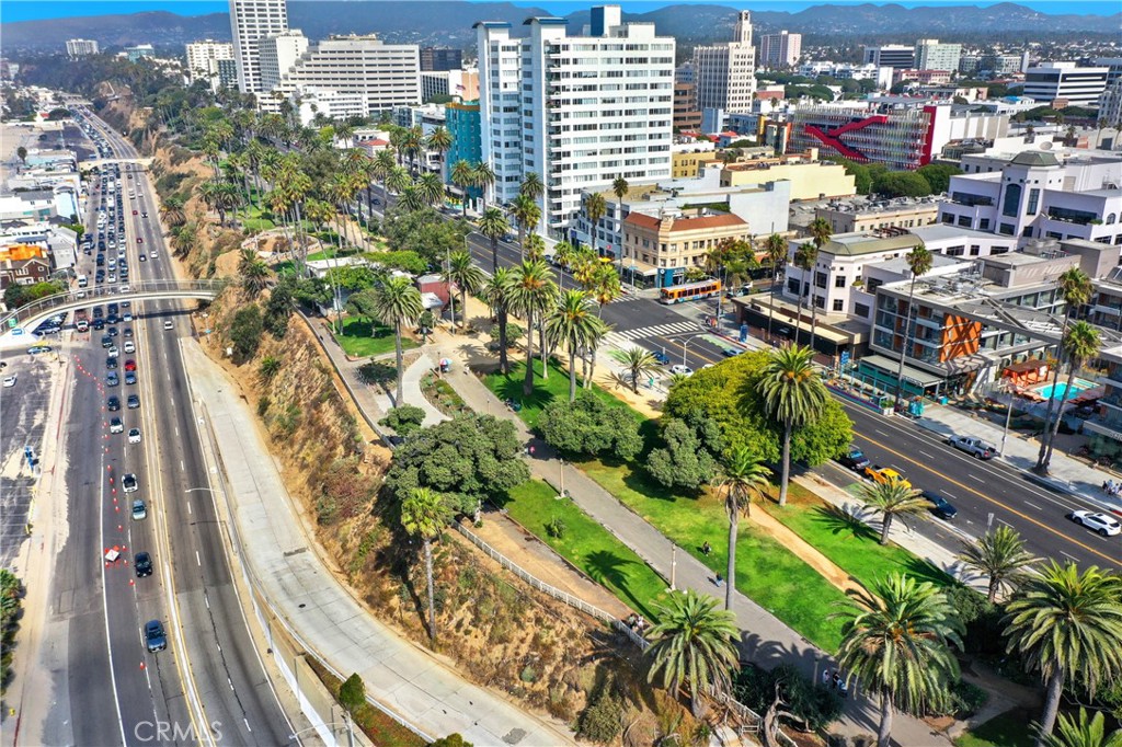 533 West Rustic Road Santa Monica, CA 90402 - Photo 74 of 75