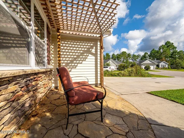 $315,000 | 423 Blue Pennant Court, Sneads Ferry, NC 28460