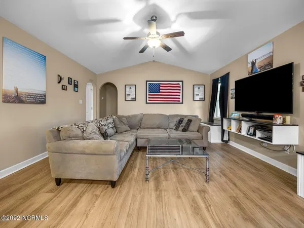 $315,000 | 423 Blue Pennant Court, Sneads Ferry, NC 28460