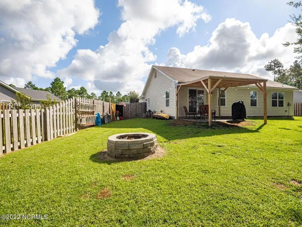 $315,000 | 423 Blue Pennant Court, Sneads Ferry, NC 28460