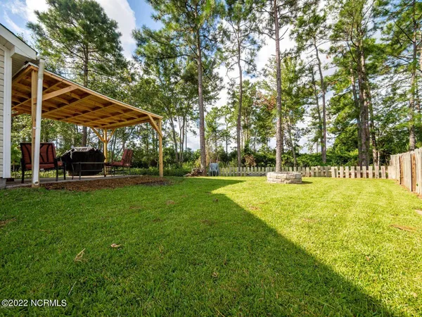 $315,000 | 423 Blue Pennant Court, Sneads Ferry, NC 28460