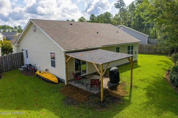 $315,000 | 423 Blue Pennant Court, Sneads Ferry, NC 28460