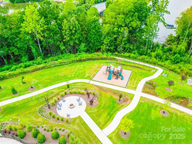 $1,375,000 | 315 West Waterlynn Road, Mooresville, NC 28117
