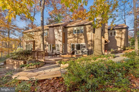 $1,695,000 | 9216 Beech Hill Drive, Bethesda, MD 20817