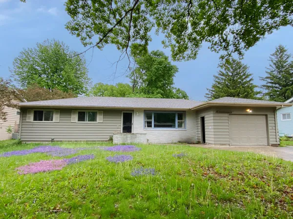 $245,000 | 315 Charles Street Southwest, Hutchinson, MN 55350