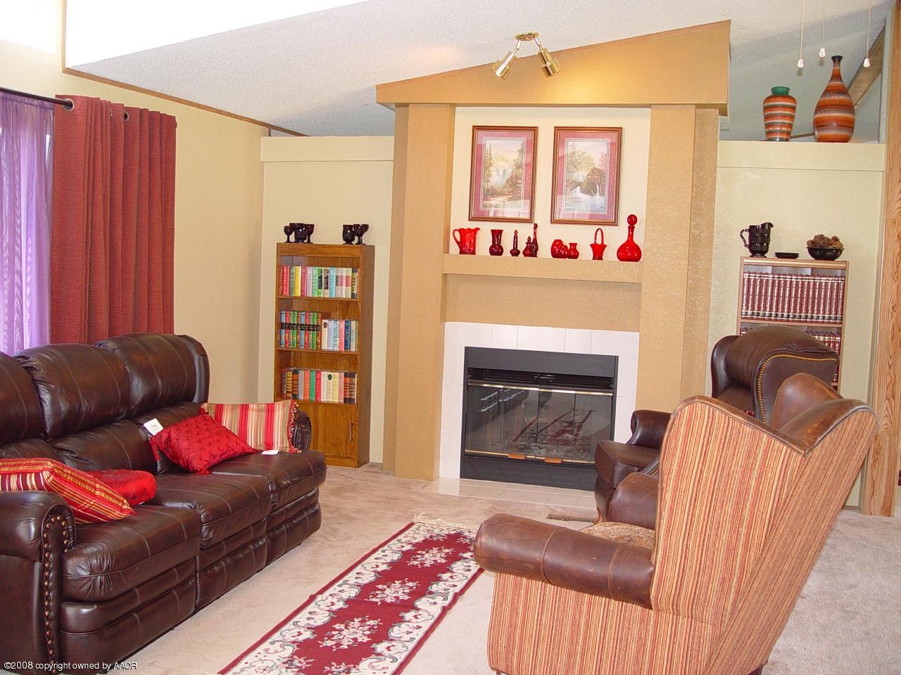 6706 Tucker Road Amarillo, TX 79118 - Photo 3 of 7 Living Room 2