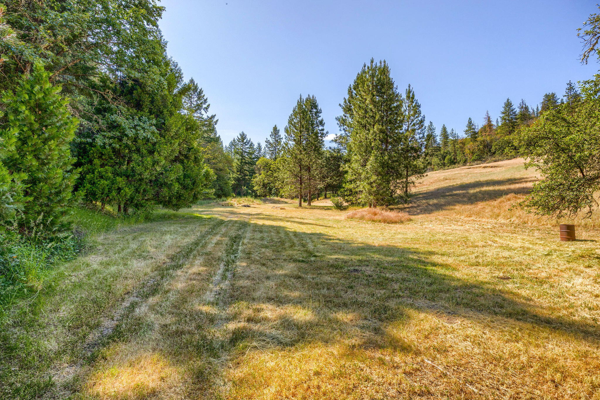 7484 Sterling Creek Road Jacksonville, OR 97530 - Photo 36 of 42 35