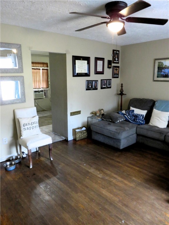 1413 Sandy Point Road Bryan, TX 77803 - Photo 23 of 23 a living room with furniture