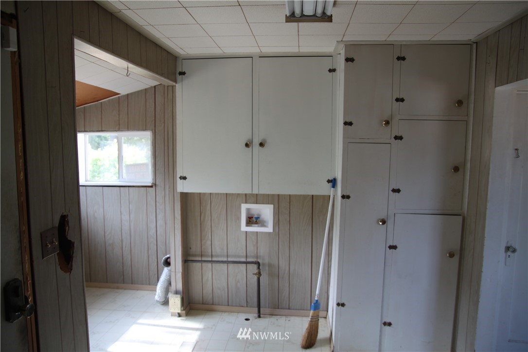 3606 Pine Road Northeast Bremerton, WA 98310 - Photo 9 of 13 Gallery Image 9