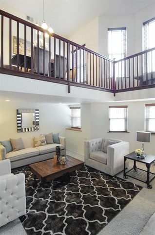 913 West Irving Park Road, Unit 1E Chicago, IL 60613 - Photo 3 of 20