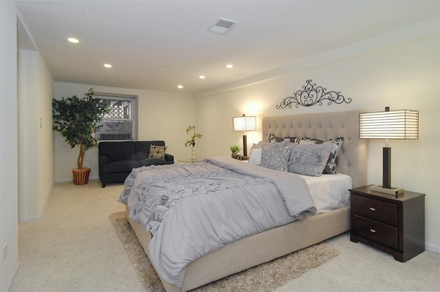 913 West Irving Park Road, Unit 1E Chicago, IL 60613 - Photo 10 of 20