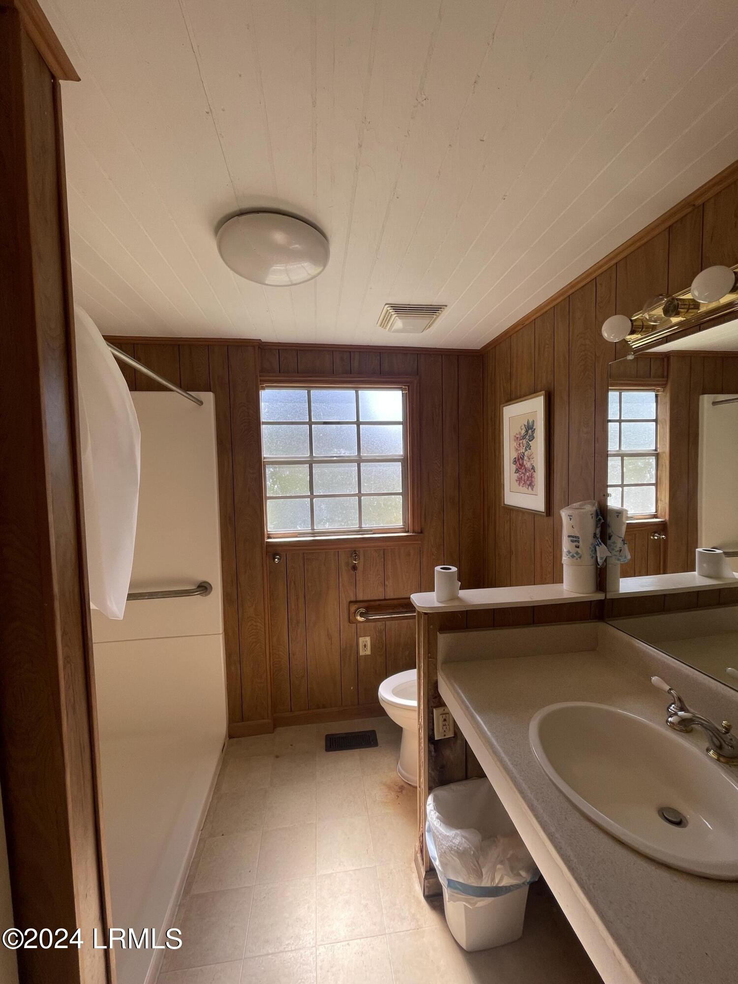 310 Ribaut Road Beaufort, SC 29902 - Photo 10 of 18 IMG_9867