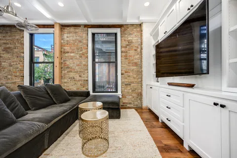 $400,000 | 540 West Belden Avenue, Unit 1C, Chicago, IL 60614