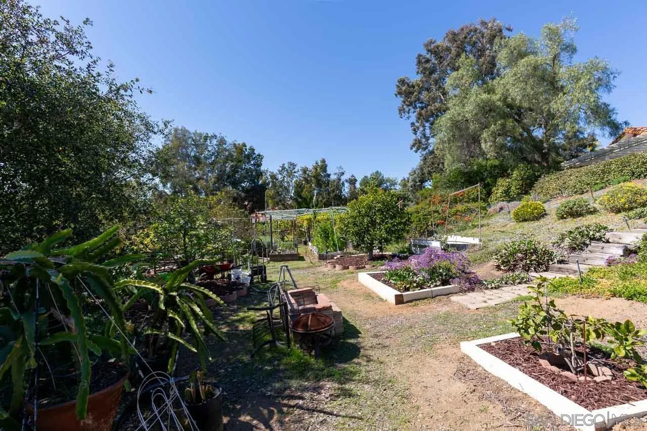13012 Solera Way Poway, CA 92064 - Photo 33 of 45