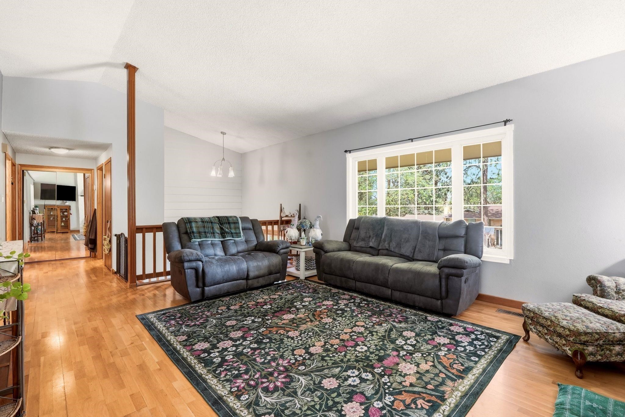 1804 South Wardson Road Spokane Valley, WA 99212 - Photo 4 of 34