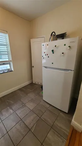 $2,000 | 1559 Meridian Avenue, Unit 207, Miami Beach, FL 33139