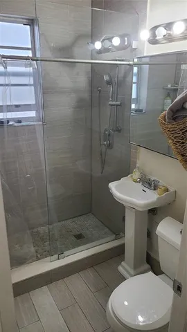 $2,000 | 1559 Meridian Avenue, Unit 207, Miami Beach, FL 33139