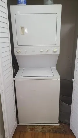 $2,000 | 1559 Meridian Avenue, Unit 207, Miami Beach, FL 33139