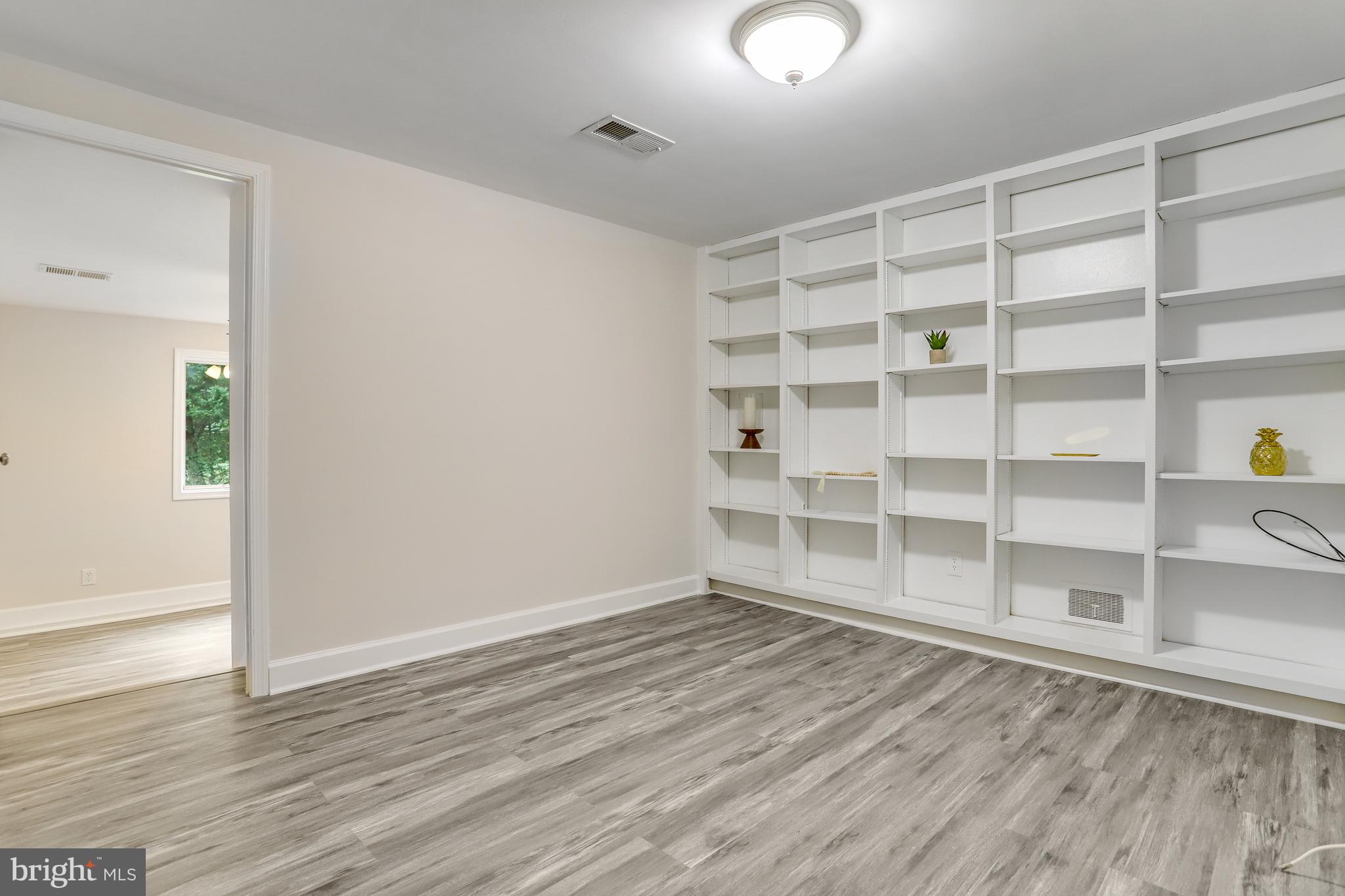 6540 Braddock Road Alexandria, VA 22312 - Photo 37 of 47