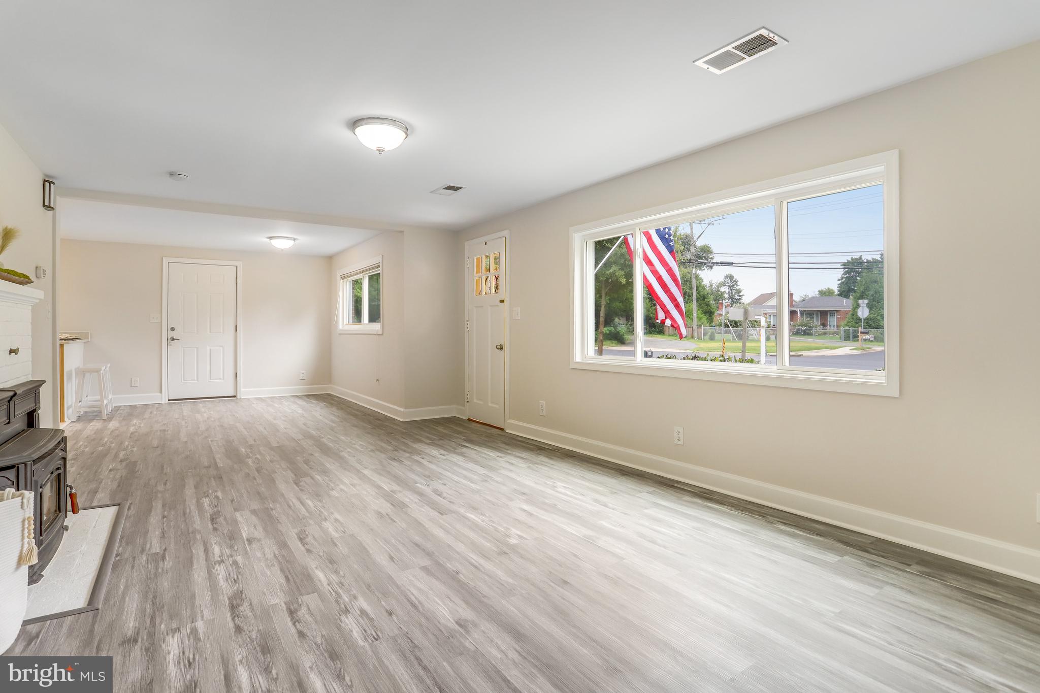 6540 Braddock Road Alexandria, VA 22312 - Photo 7 of 47