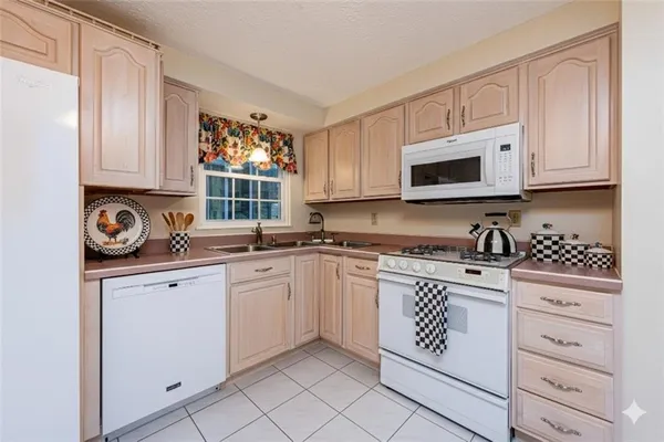 $399,900 | 52 Greenview Drive, Jeannette, PA 15644