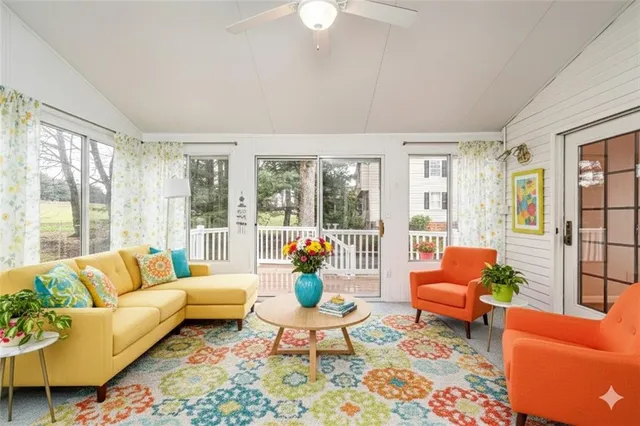 $424,900 | 52 Greenview Drive, Jeannette, PA 15644