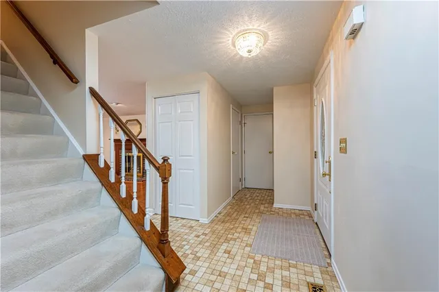 $424,900 | 52 Greenview Drive, Jeannette, PA 15644