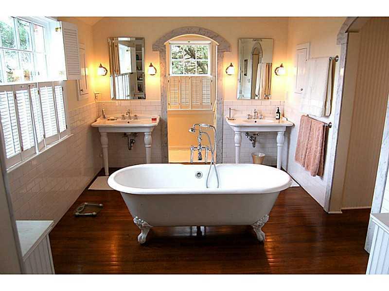 313 Old Mill Road Fox Chapel, PA 15238 - Photo 13 of 23 Master Bath/Spa.
