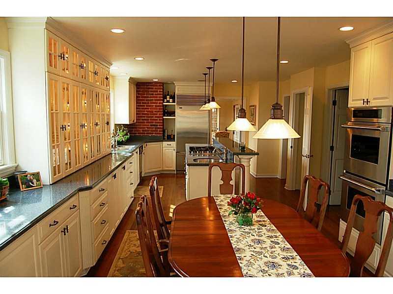 313 Old Mill Road Fox Chapel, PA 15238 - Photo 6 of 23 Kitchen.