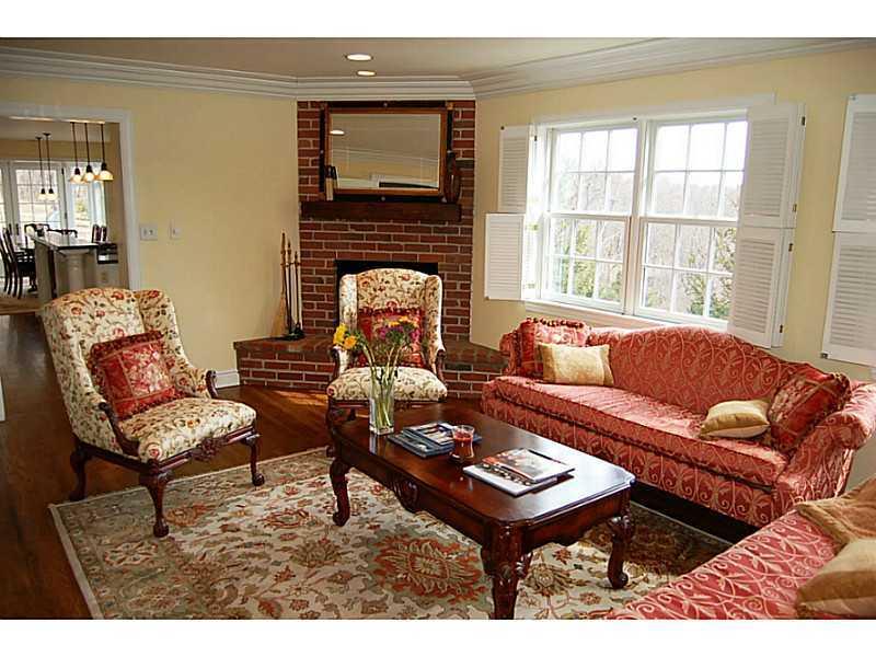 313 Old Mill Road Fox Chapel, PA 15238 - Photo 9 of 23 Family Room.