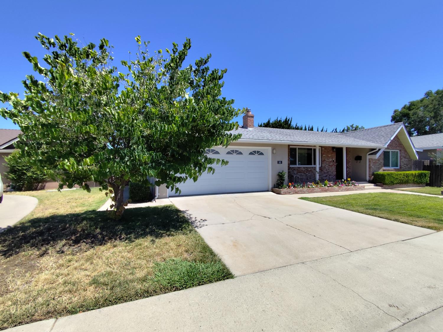 505 Broderick Avenue Modesto, CA 95350 - Photo 5 of 72