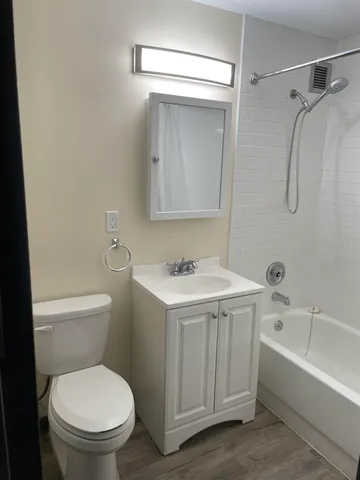 $1,847 | 5 Green Street, Unit 201, Dover, NH 03820