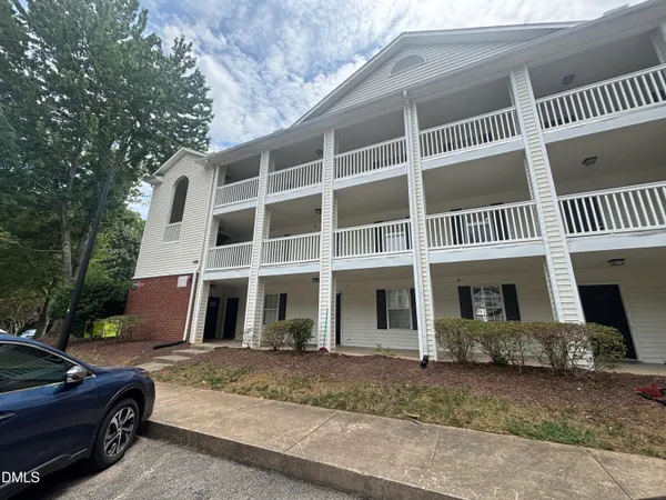 $1,250 | 1950 Trailwood Heights Lane, Unit 204, Raleigh, NC 27603