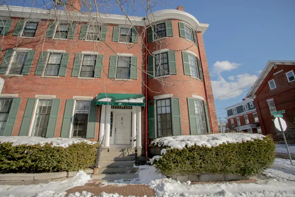 $699,900 | 77 Broadway, Bangor, ME 04401