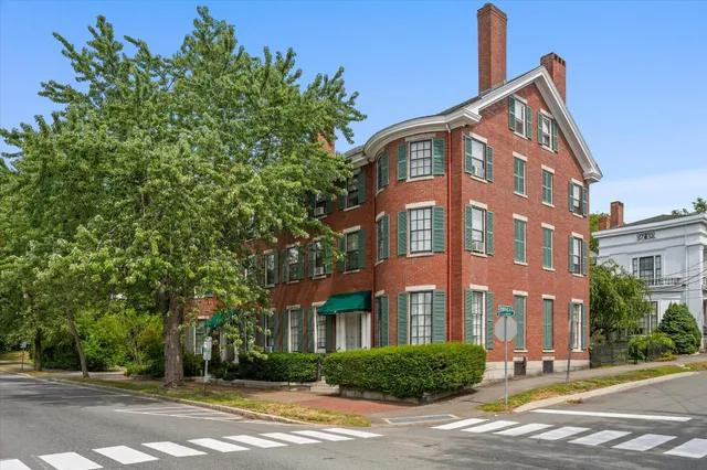 $724,900 | 77 Broadway, Bangor, ME 04401