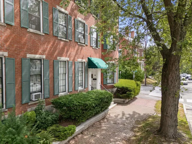 $724,900 | 77 Broadway, Bangor, ME 04401