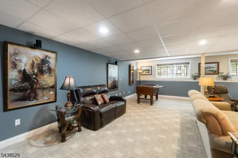 $575,000 | 3 Troon Drive, Newton, NJ 07860