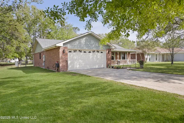 $240,000 | 401 Holly Street, Long Beach, MS 39560