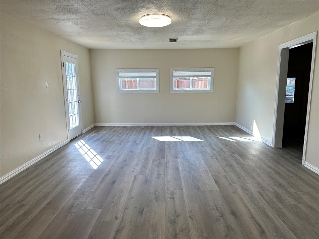 4706 Sachse Road Sachse, TX 75048 - Photo 5 of 22