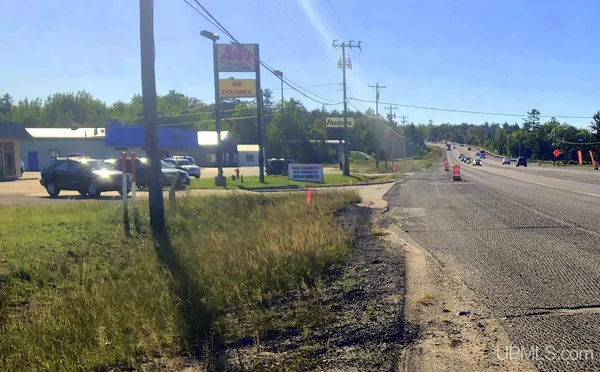 $995,000 | 362 Highway 41, Negaunee, MI 49866