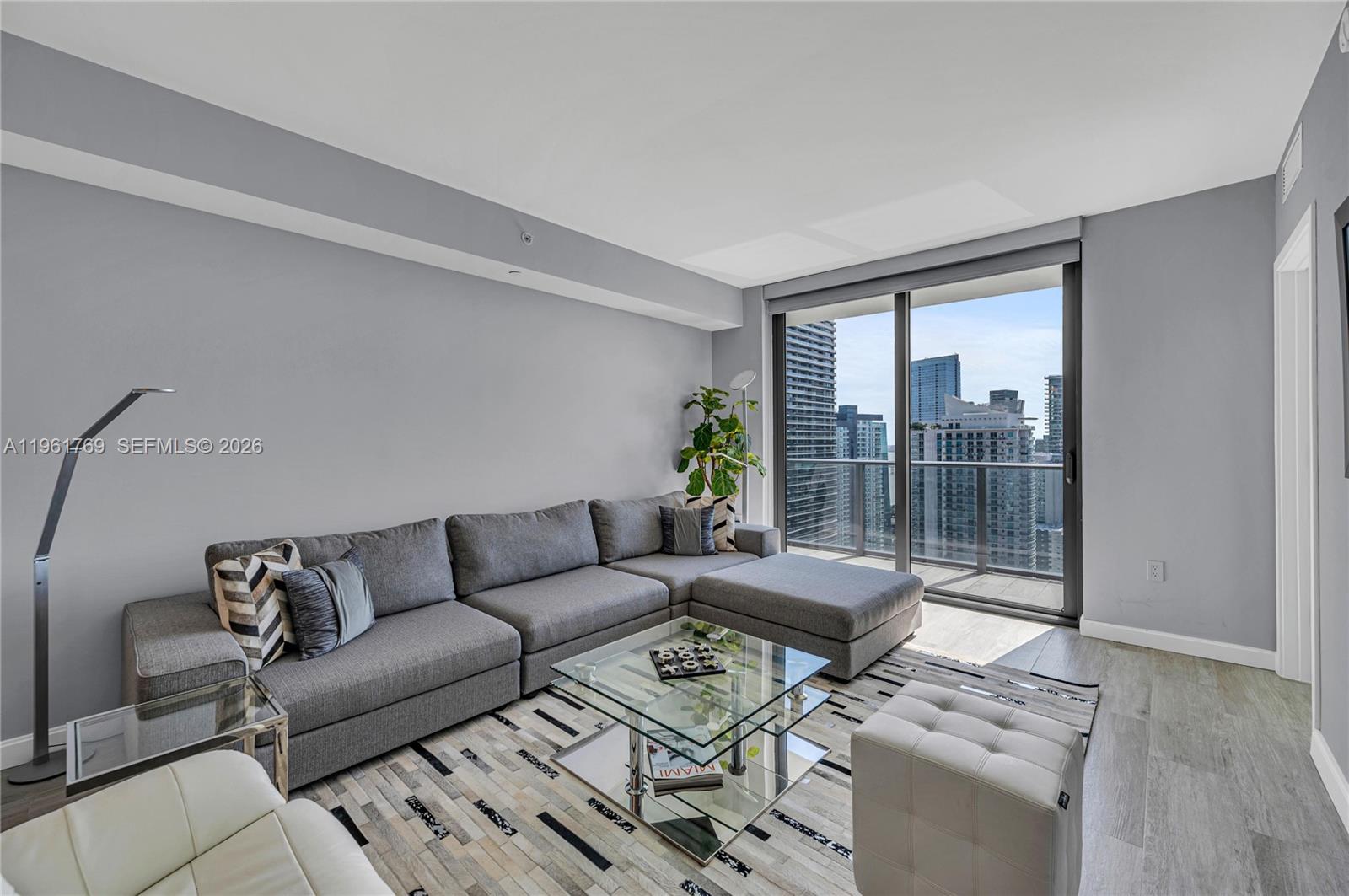 55 Southwest 9th Street, Unit 4004 Miami, FL 33130 - Photo 13 of 43